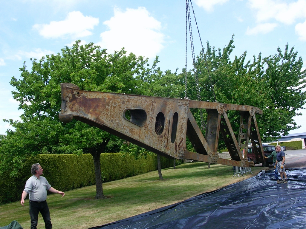 20110601 WHALE:BALEINE 2 Arrives in Vire From Brécey 10.jpg